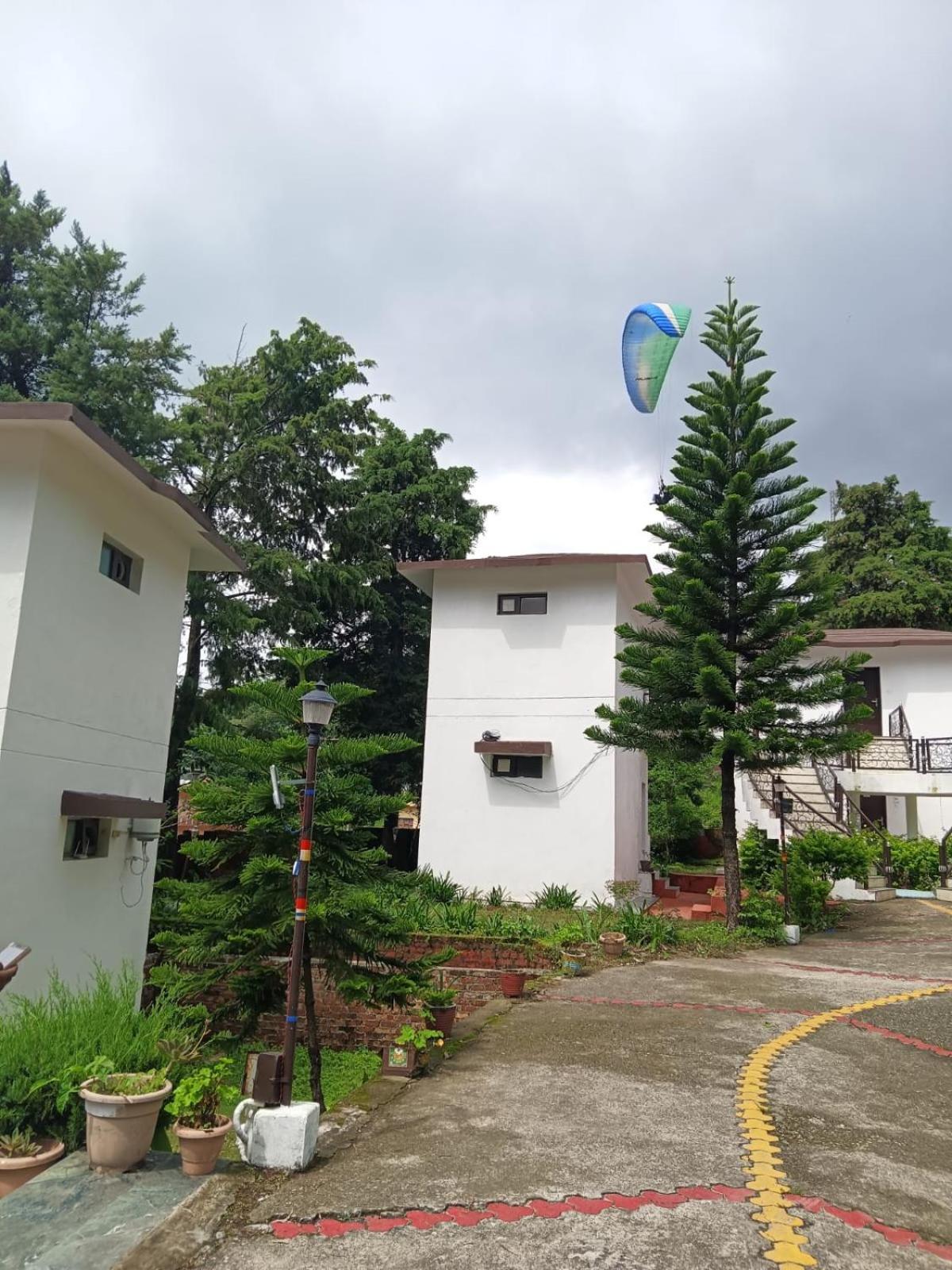 Shikha Resort Ewentbliz Bhīm Tāl Εξωτερικό φωτογραφία
